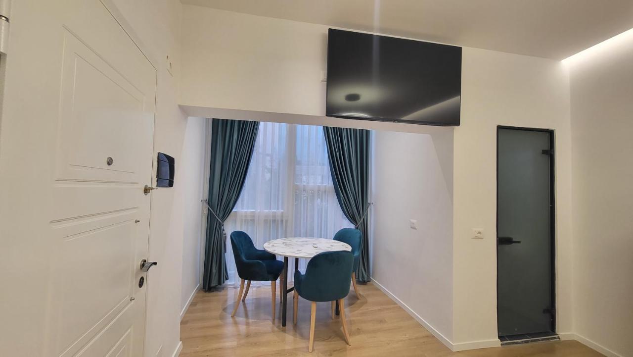 Karanxha'S Room Тирана Екстер'єр фото
