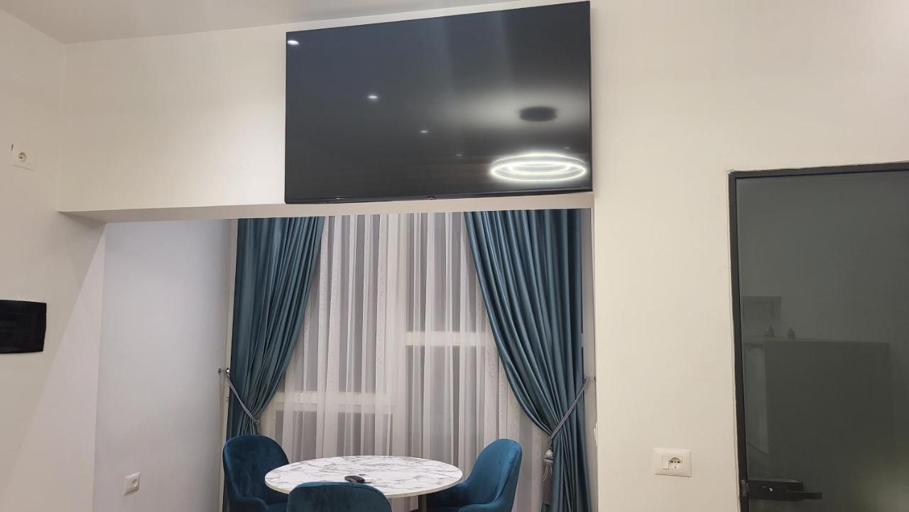 Karanxha'S Room Тирана Екстер'єр фото