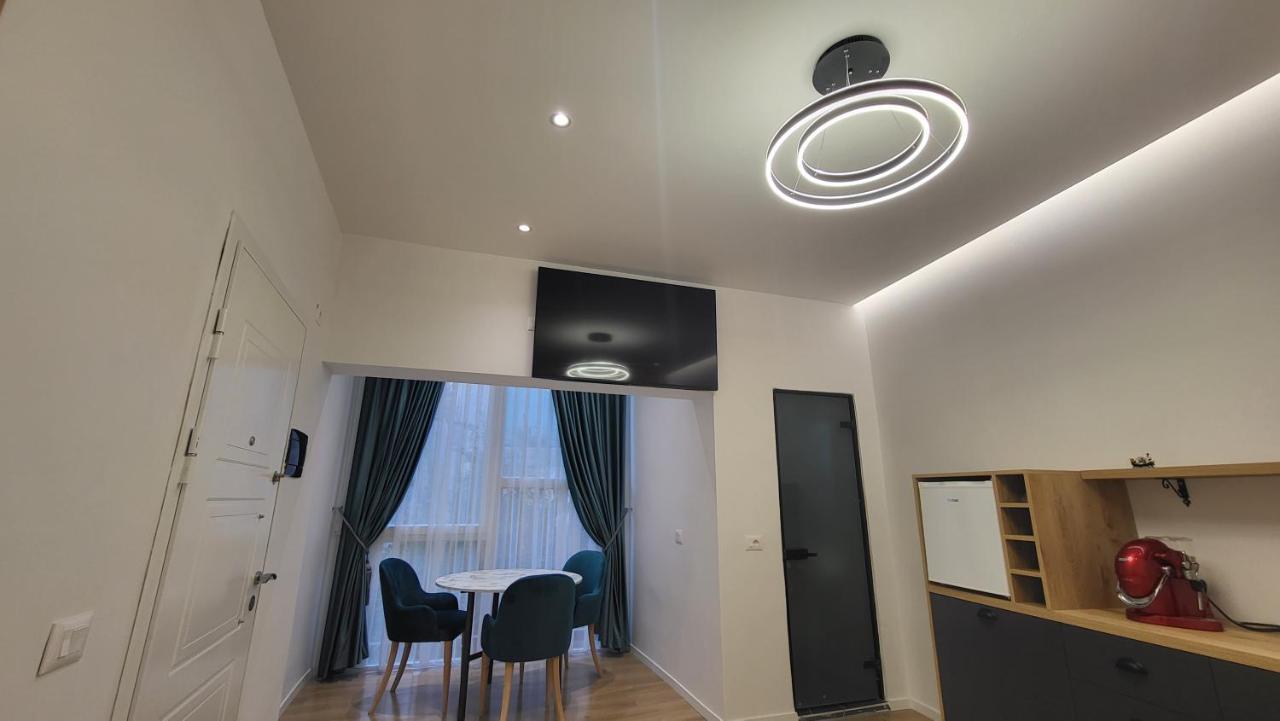 Karanxha'S Room Тирана Екстер'єр фото
